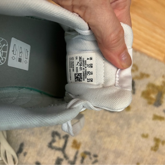 Puma Jada Halo Big Kids white platform sneakers size 4 Holographic - Picture 5 of 7